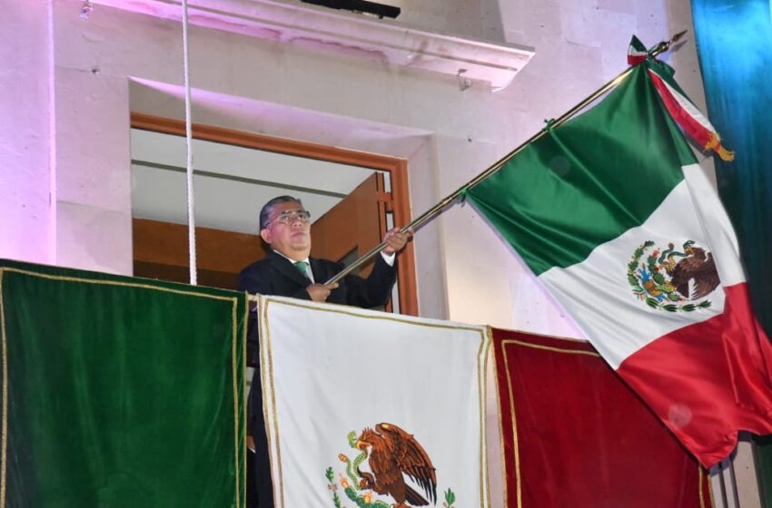  Juan Manuel Navarro encabeza Grito de Independencia en Soledad; La Mafia cierra festejos