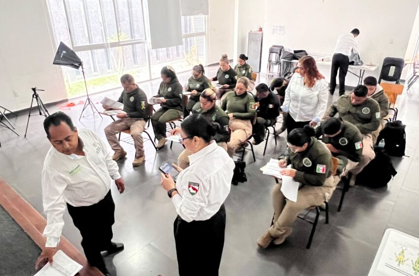  Actualizan registro de policías municipales en Soledad