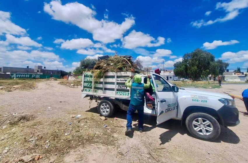  Soledad mantiene jornadas de limpieza y mantenimiento en escuelas del municipio