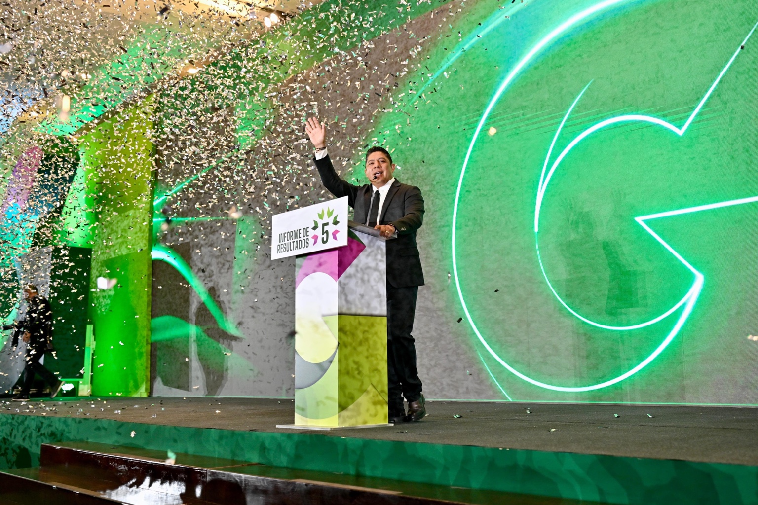 Ricardo Gallardo Cardona durante la presentación de su Quinto Informe de Resultados en San Luis Potosí.