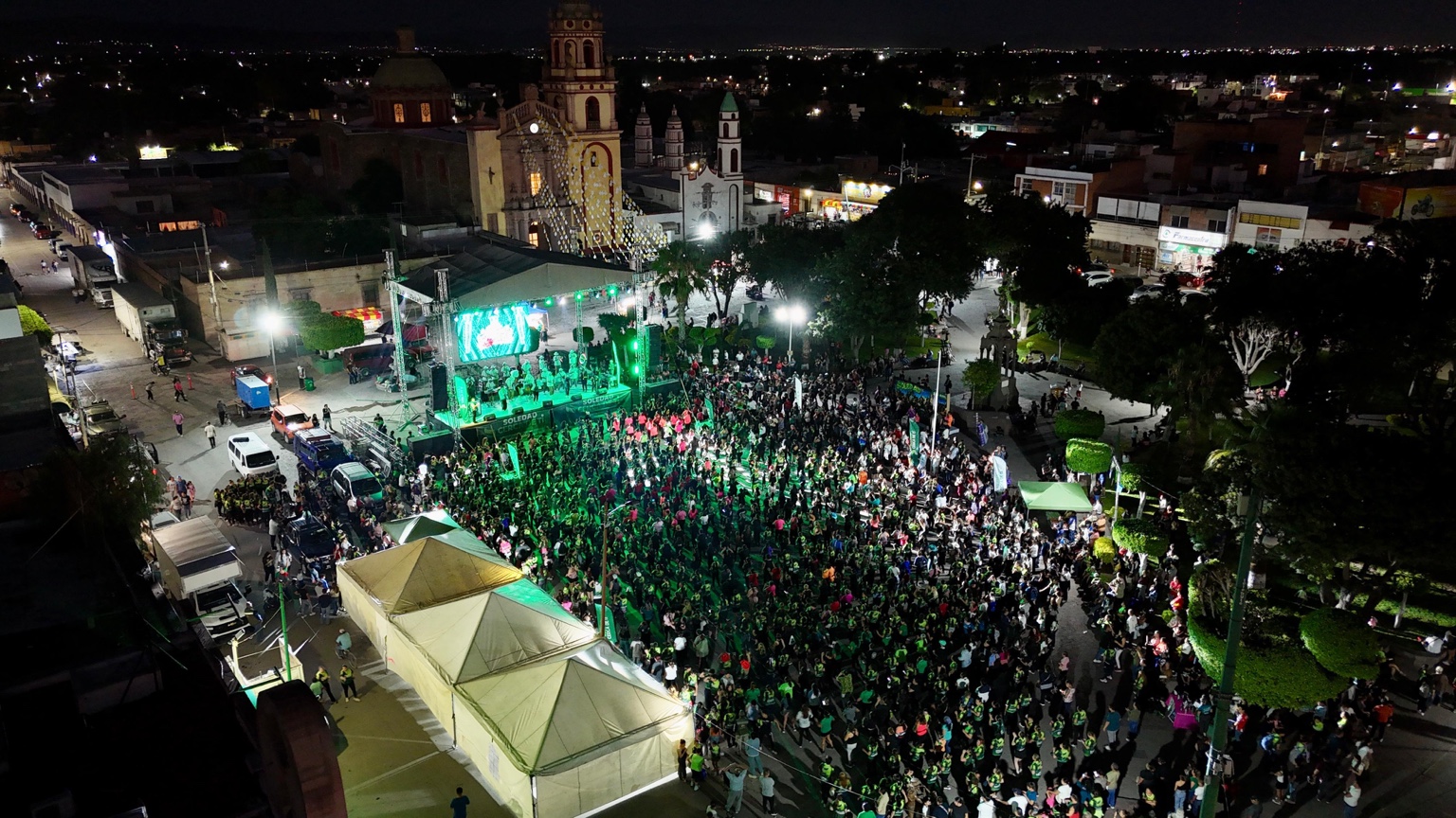 Vista aérea de una edición de Zumbanda en la Plaza Principal de Soledad de Graciano Sánchez