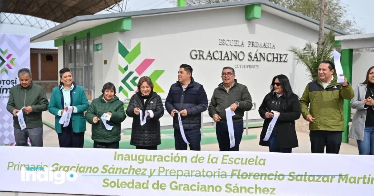 Ricardo Gallardo Cardona durante la inauguración de infraestructura educativa en Soledad de Graciano Sánchez.