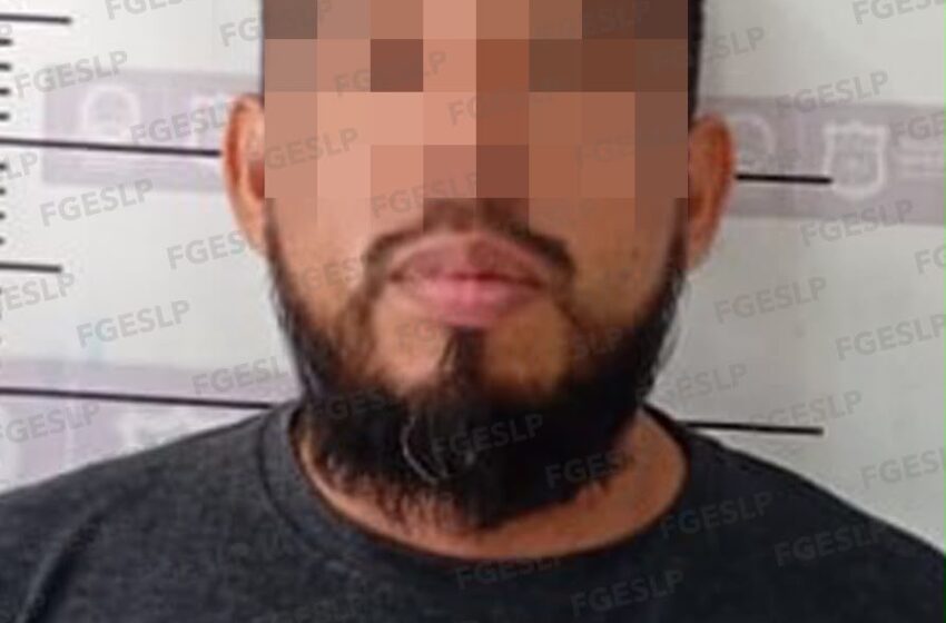  Detienen a policía estatal por presunto homicidio de su hermano en Tancanhuitz