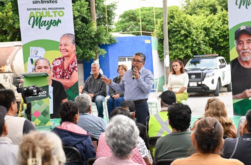  Soledad entrega apoyo bimestral de 3 mil pesos a más de 1,500 adultos mayores