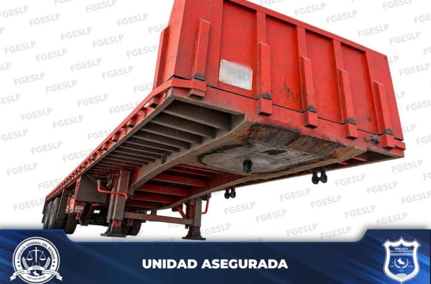  POLICÍA DE INVESTIGACIÓN ASEGURA PLATAFORMA DE CARGA CON REPORTE DE ROBO