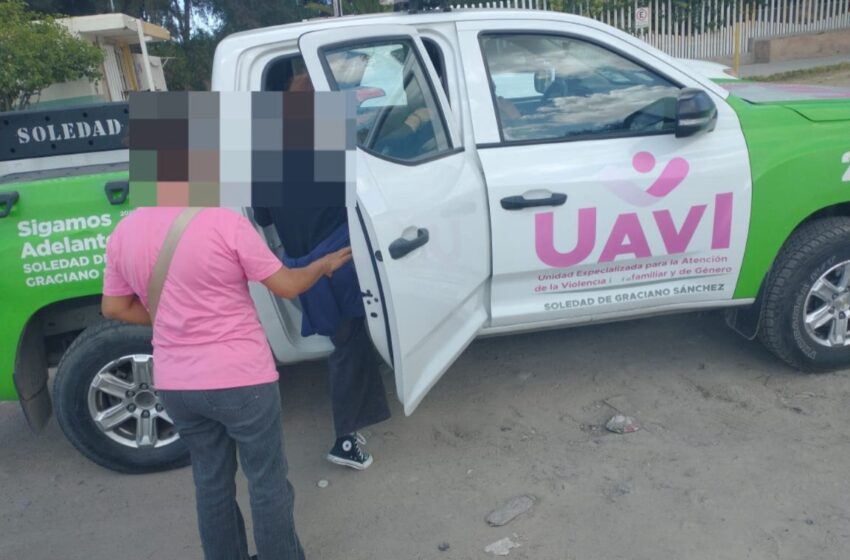  OFICIALES DE UAVI DE LA GCM DE SOLEDAD BRINDA ATENCIÓN Y SEGUIMIENTO A CASO DE JOVEN CON CRISIS EMOCIONAL