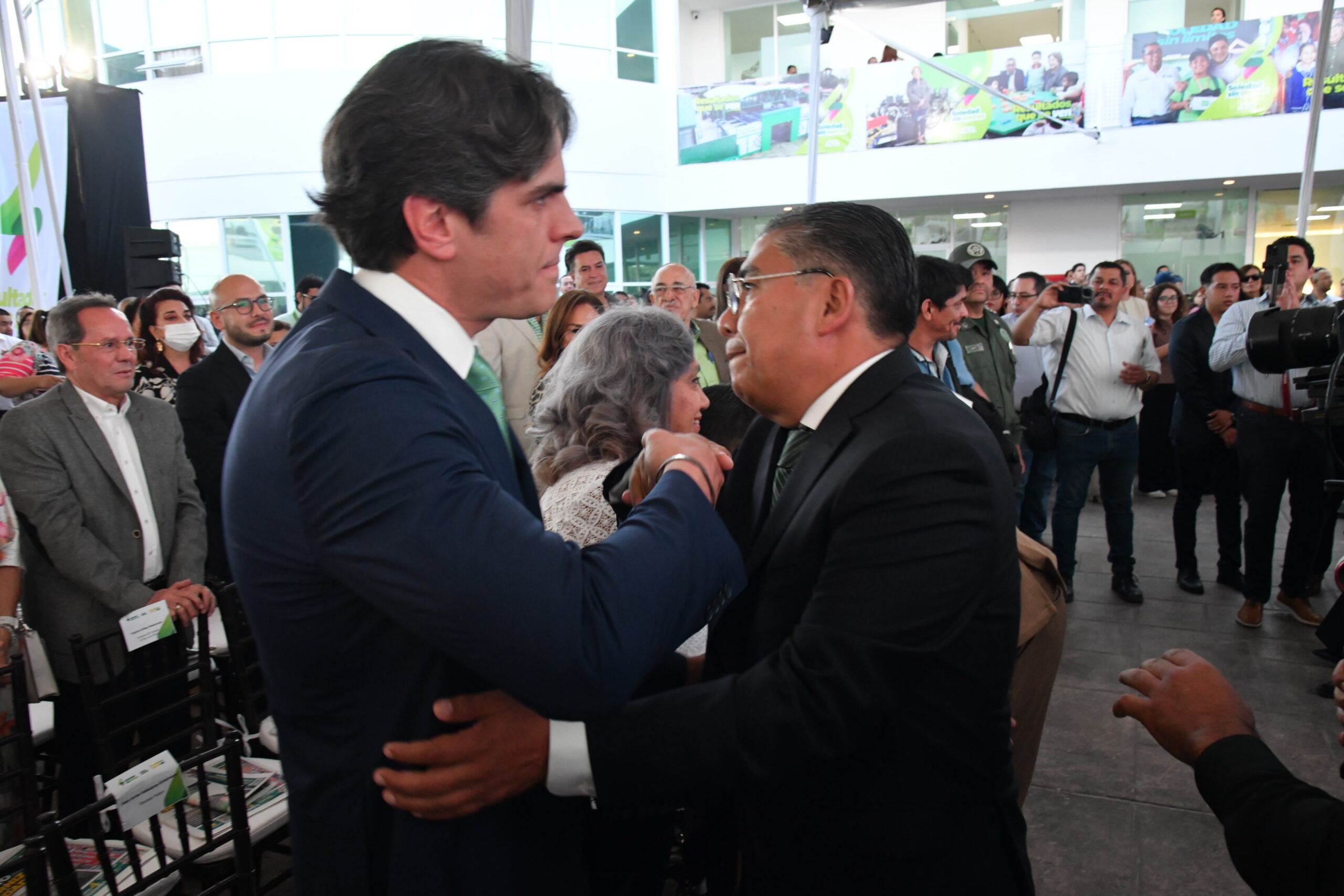 Juan Carlos Valladares Eichelmann durante un acto público en Soledad de Graciano Sánchez.