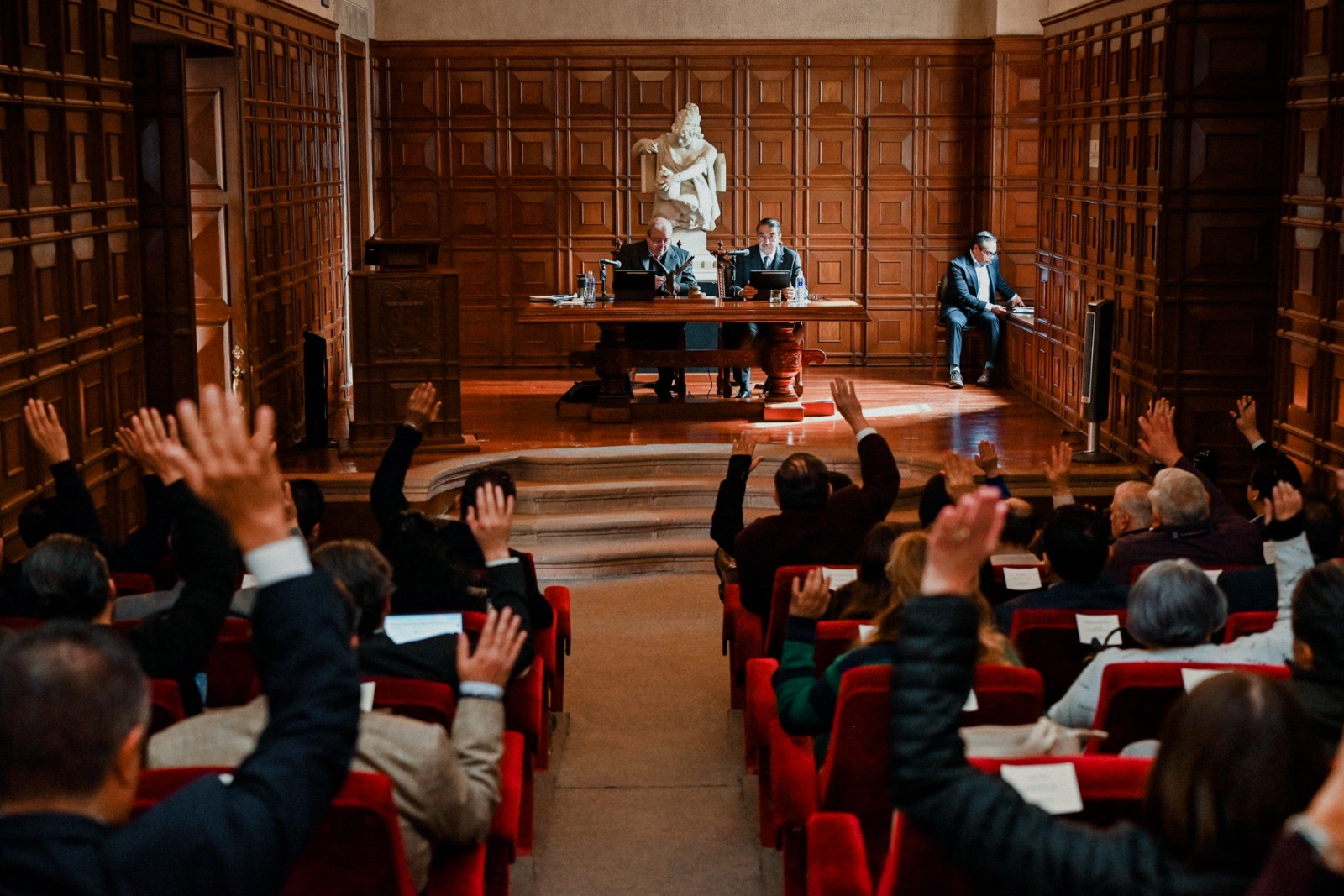 Sesión extraordinaria del Consejo Directivo Universitario de la UASLP.