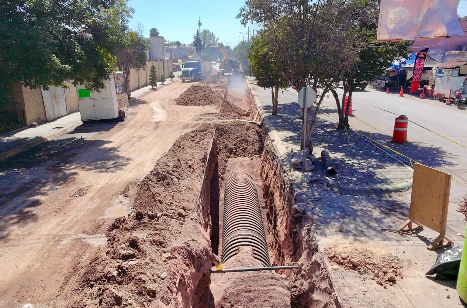 Trabajos de infraestructura urbana en Soledad de Graciano Sánchez.