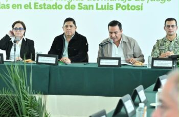 Reunión de autoridades estatales y de Protección Civil para coordinar acciones preventivas en San Luis Potosí.