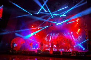 Eslabón Armado durante su concierto en el Teatro de la Ciudad del Parque Tangamanga I.