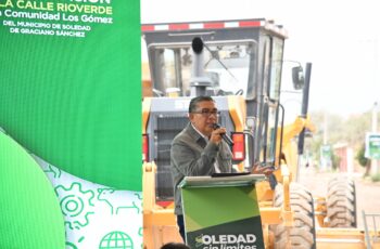 Arranque de obras de pavimentación en la calle Rioverde de la comunidad Los Gómez, en Soledad de Graciano Sánchez.