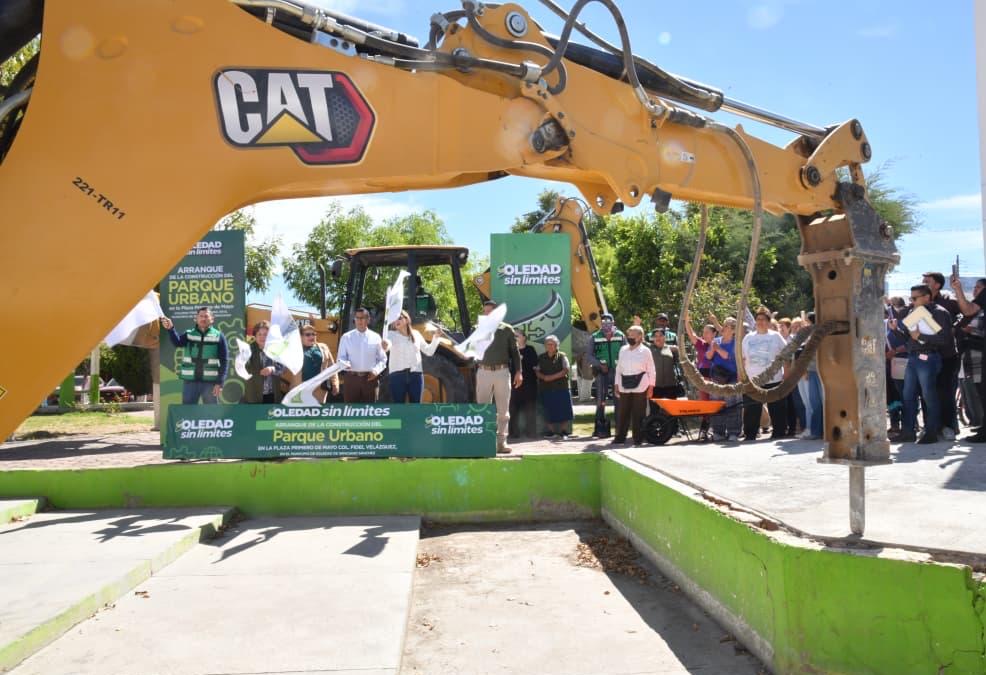 Arranque de obras del Parque Urbano Primero de Mayo en la colonia Fidel Velázquez, en Soledad de Graciano Sánchez.