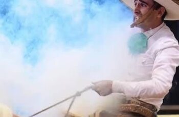 Competidor de charrería durante una jornada del Campeonato Nacional Charro 2026 en San Luis Potosí.