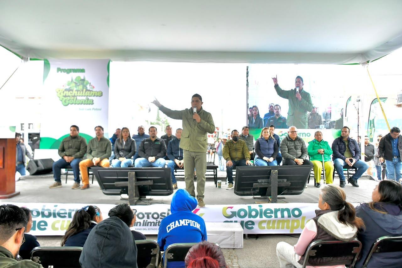 Presentación del programa Enchúlame la Colonia en el barrio Los Vergeles, en San Luis Potosí.