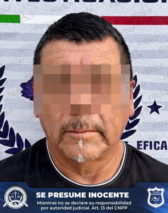 Fotografía difundida por la Fiscalía de San Luis Potosí de Raúl “N”, detenido por una orden de aprehensión relacionada con un homicidio ocurrido en Villa de Guadalupe; rostro difuminado.