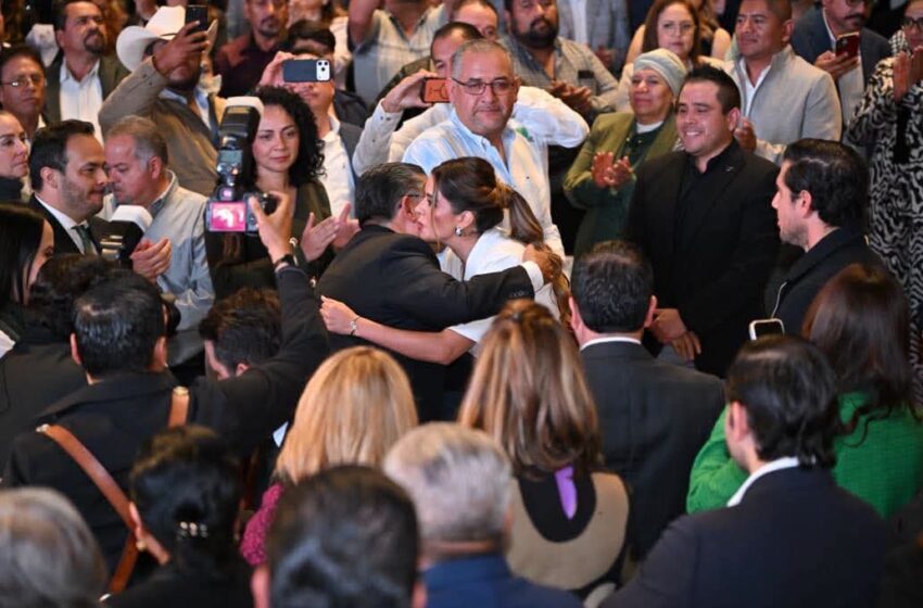  Juan Manuel Navarro reconoce labor legislativa de Ruth González Silva durante su segundo informe