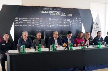 Presentación del TransPotosí Summit 2026 con representantes del sector público y empresarial en San Luis Potosí