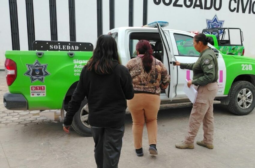  GUARDIA CIVIL DE SOLEDAD REÚNE A TRES MENORES EXTRAVIADOS CON SUS FAMILIAS