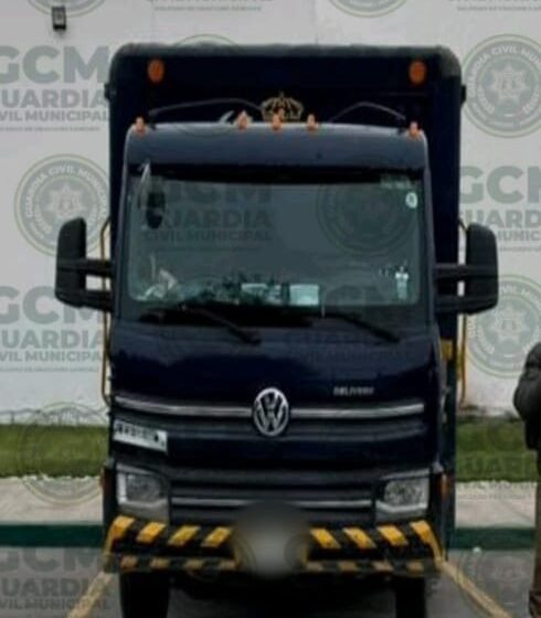  AGENTES DE LA GCM DE SOLEDAD RECUPERAN CAMIÓN ROBADO EN EJIDO PALMA DE LA CRUZ