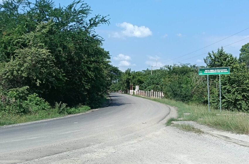  GOBIERNO DEL ESTADO CONCLUIRÁ ESTE MES EL CAMINO TRES PALMAS–EL HUAYAL